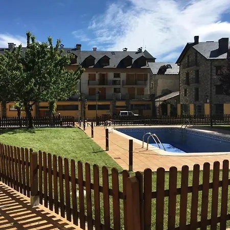 Familiar En El Centro De Con Terraza Benasque